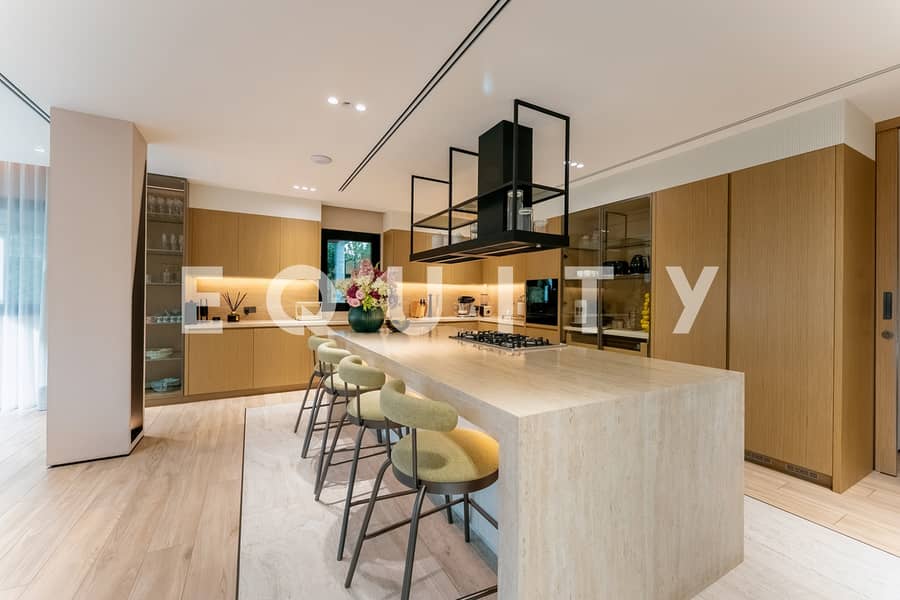 Fully Upgraded | Entertainment Foyer | Show Home - Image 6