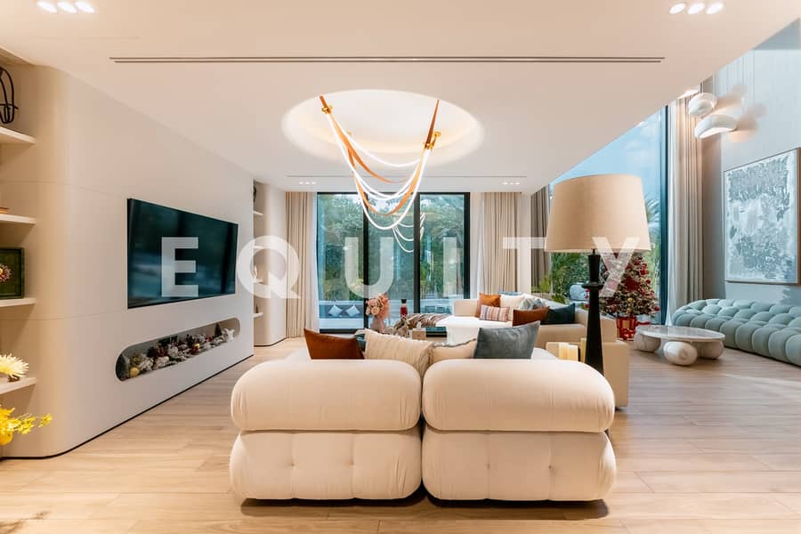 Fully Upgraded | Entertainment Foyer | Show Home - Image 8