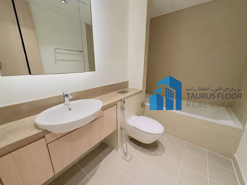 Luxury 1 BHK | Burj Khalifa View | Limited Units - Image 11