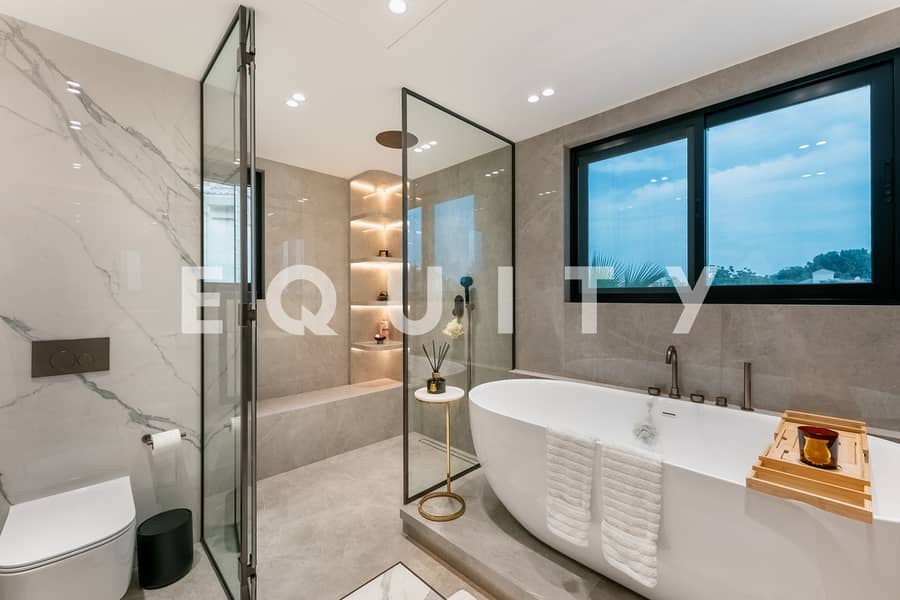 Fully Upgraded | Entertainment Foyer | Show Home - Image 20