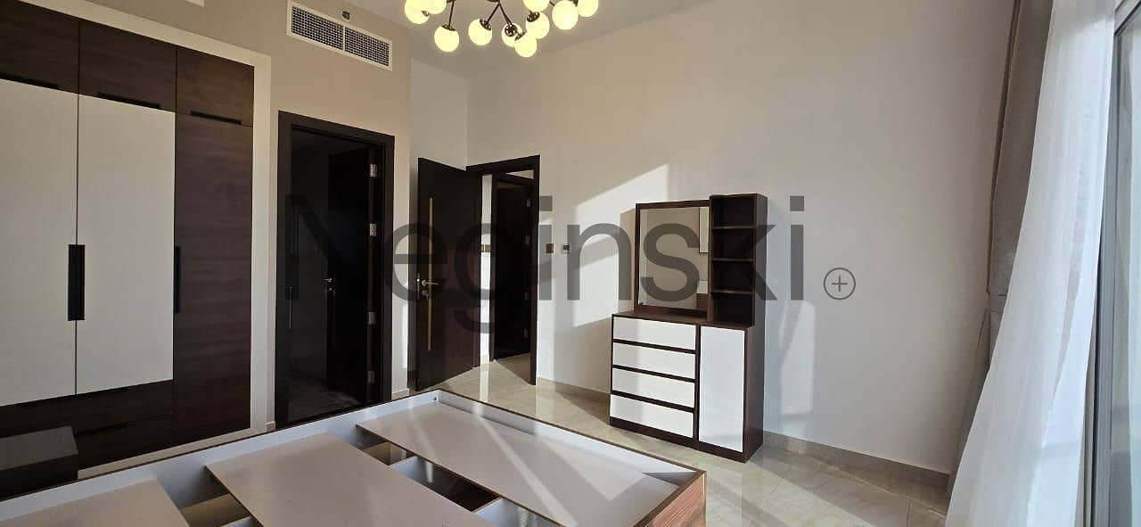 FULLY FURNISHED | WITH TENANT | MID FLOOR - Image 12