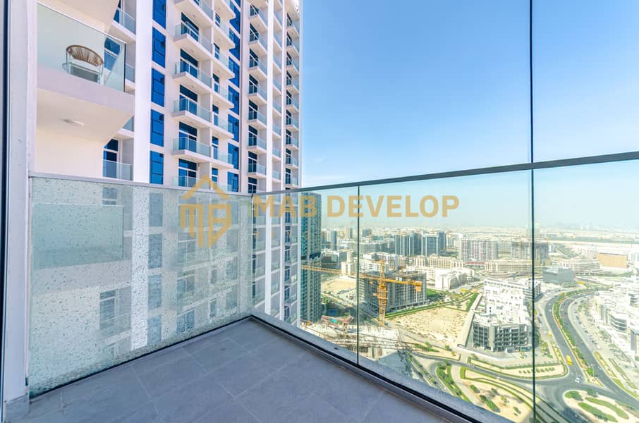 STUDIO | VACANT | MIRACLE GARDEN VIEW