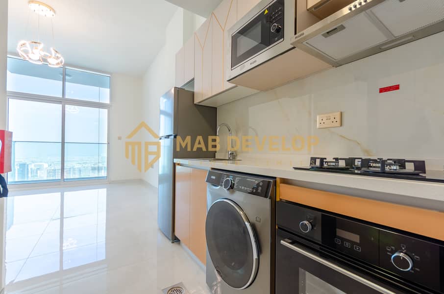 STUDIO | VACANT | MIRACLE GARDEN VIEW