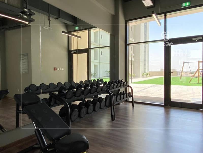 Corner Unit|High Floor|Community-Pool View - Image 12