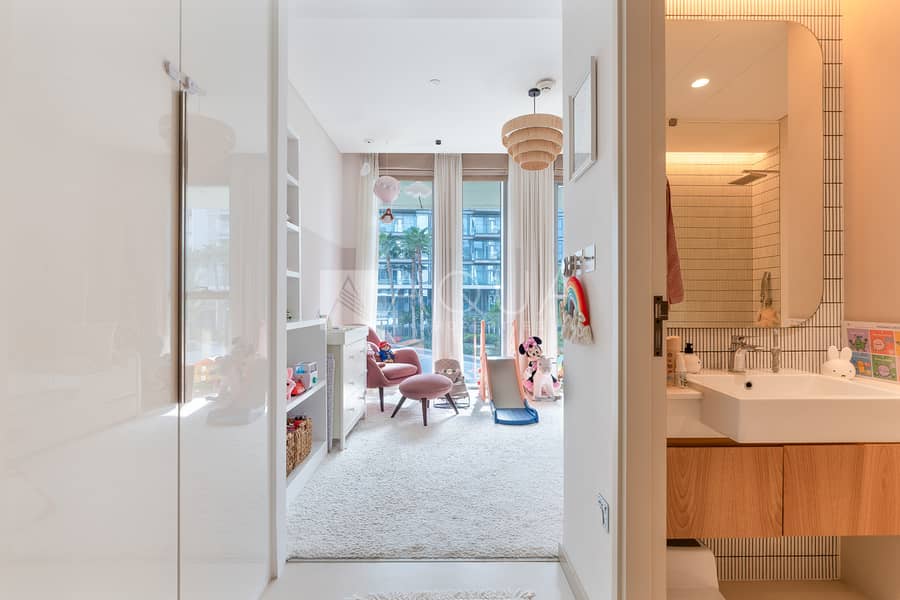 Sea View | Upgraded | Julliet Balcony - Image 7