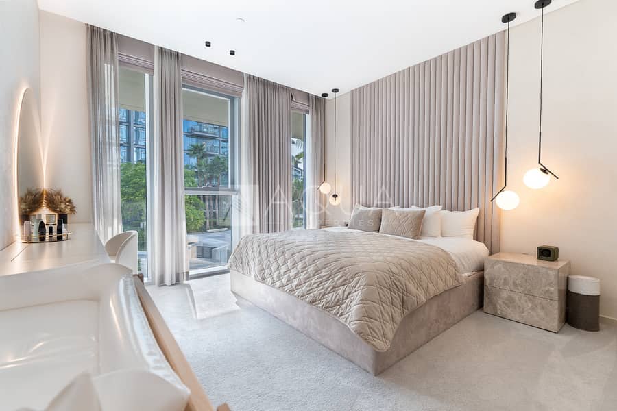 Sea View | Upgraded | Julliet Balcony - Image 13