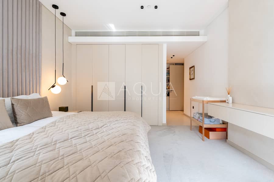 Sea View | Upgraded | Julliet Balcony - Image 14