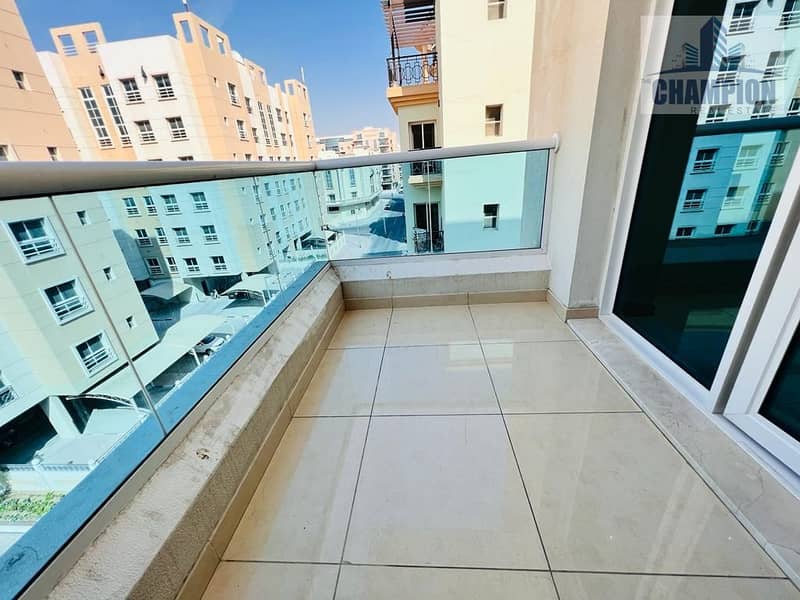 HUGE 3BHK WITH GYM POOL || AT PRIME LOCATION || JUST IN 105K