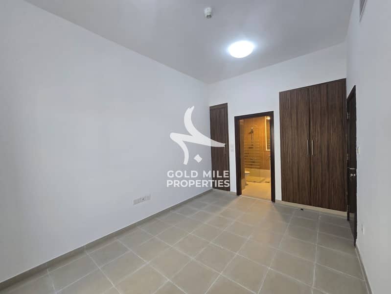 MODERN 1 BHK - SPACIOUS LAYOUT - FAMILY BUILDING
