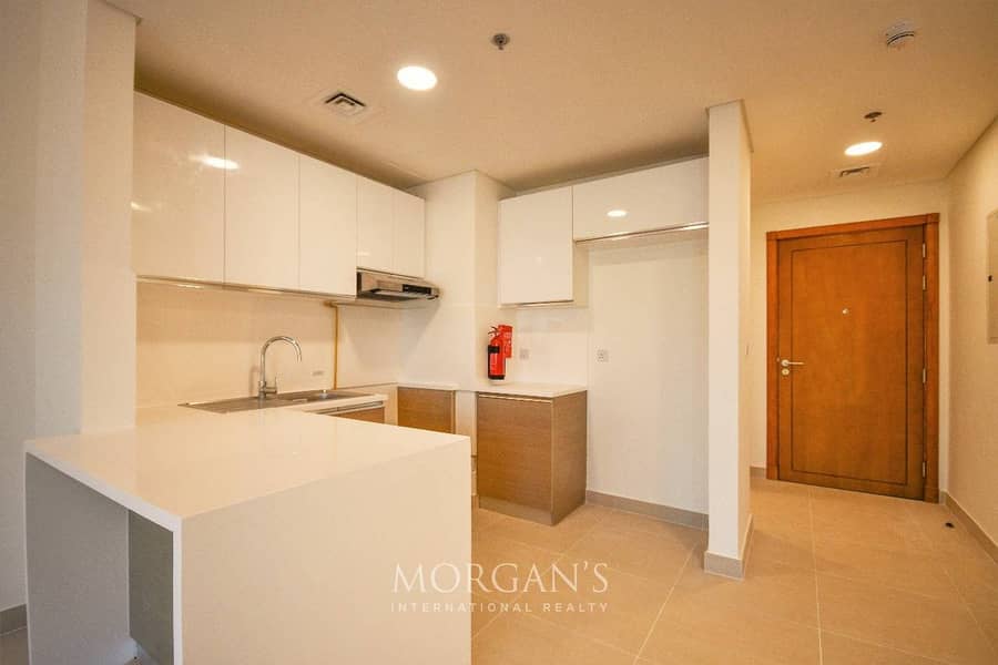 Bright and Modern 1BR | Al Andalus Tower D
