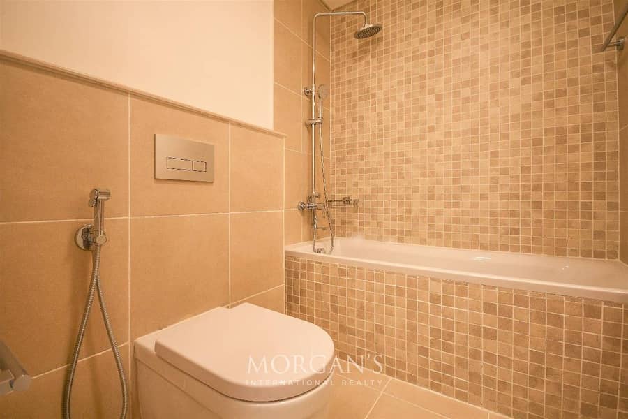 Bright and Modern 1BR | Al Andalus Tower D - Image 8