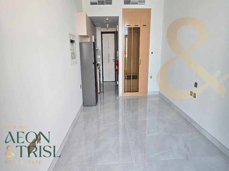 Studio | Fully Fitted | Brand New | Balcony