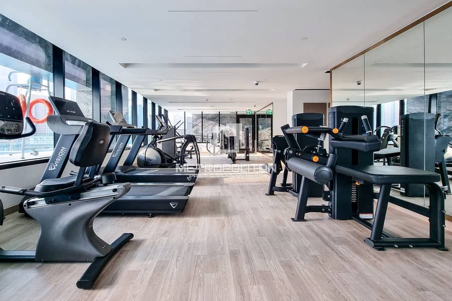 Vacant | Fully Furnished & Upgraded | Private Jacuzzi - Image 22