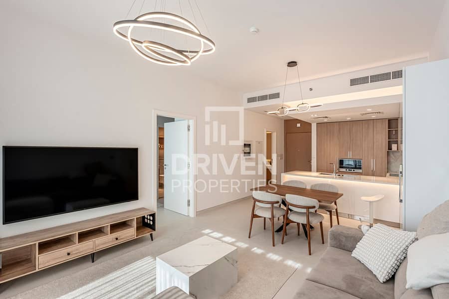 Fully Furnished | High Floor | Park View | VOT