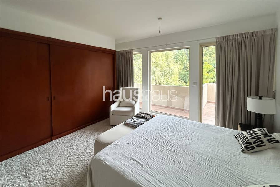 Single row | Backs the park | Type 7 | Maids - Image 9