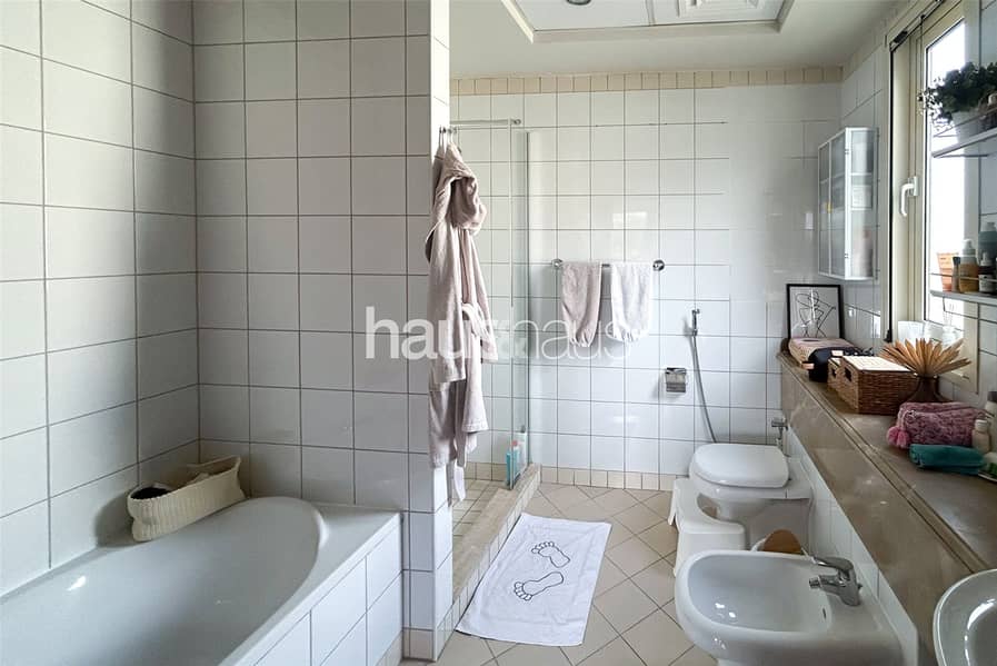 Single row | Backs the park | Type 7 | Maids - Image 15