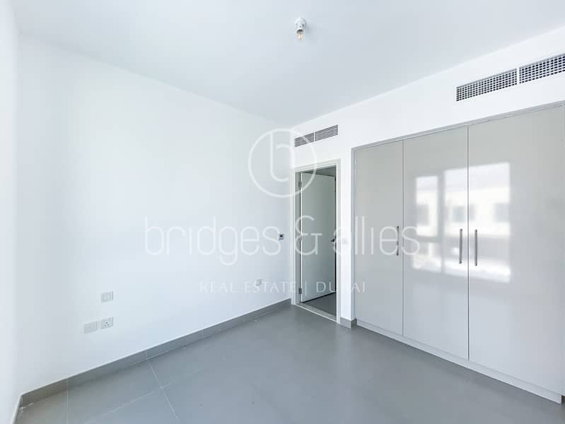 4 BED MIDDLE | GREEN BELT BACKING | VACANT NOW - Image 6