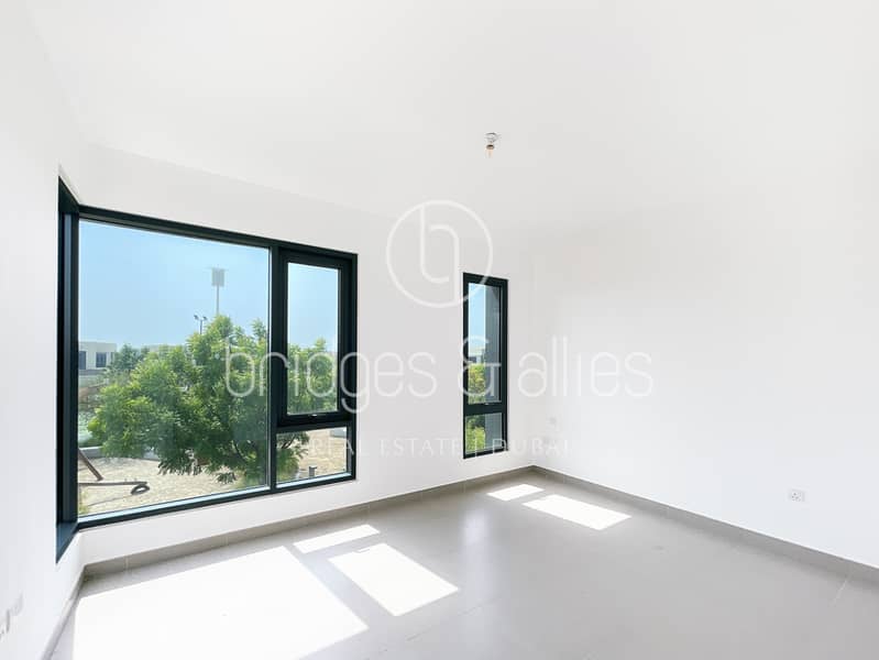 4 BED MIDDLE | GREEN BELT BACKING | VACANT NOW - Image 14