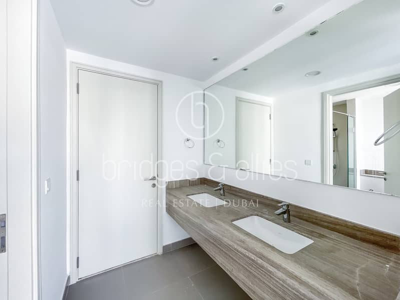 4 BED MIDDLE | GREEN BELT BACKING | VACANT NOW - Image 15