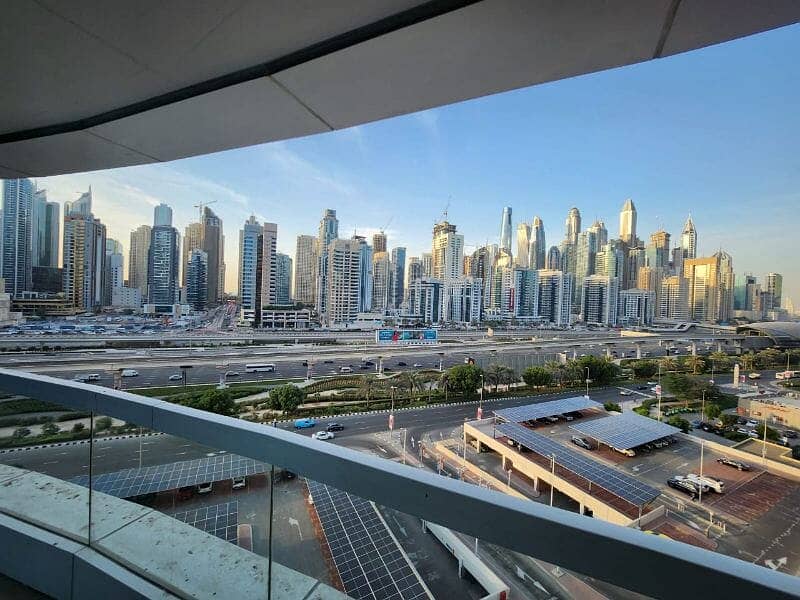 Vacant 2 BR | Bright Unit | Near Metro Stations