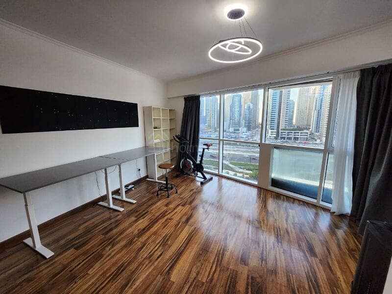 Vacant 2 BR | Bright Unit | Near Metro Stations