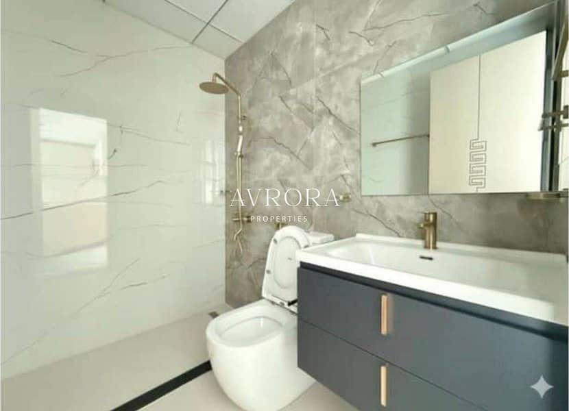 Skyrise City View | Brand-New Building | with Ktichen Appliances