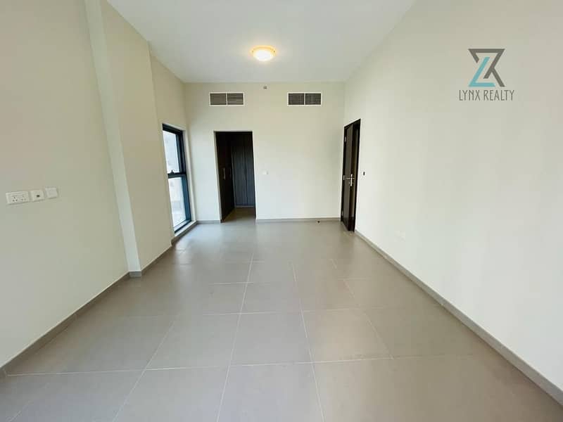 Spacious 3-Bedroom Home with all Amenities - Image 7