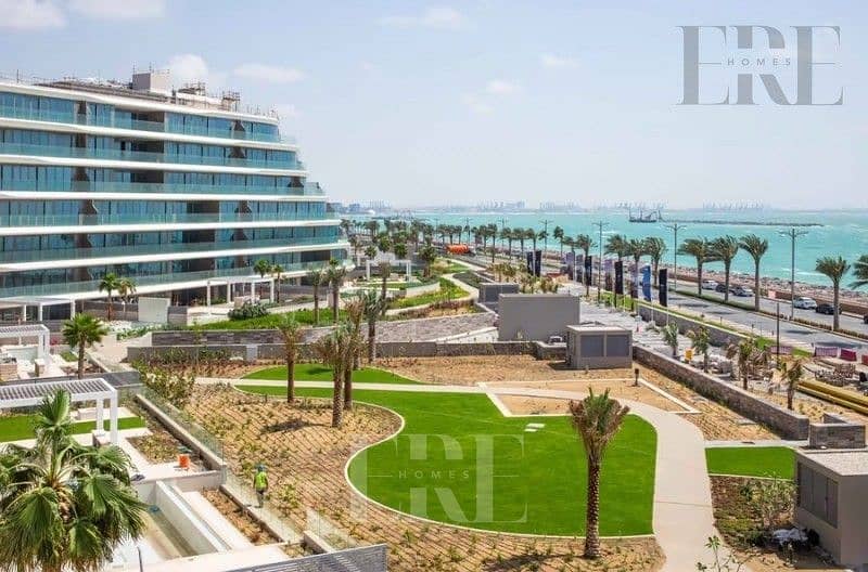 NEWLY RENOVATED | LUXURIOUS INTERIOR | SEA VIEW