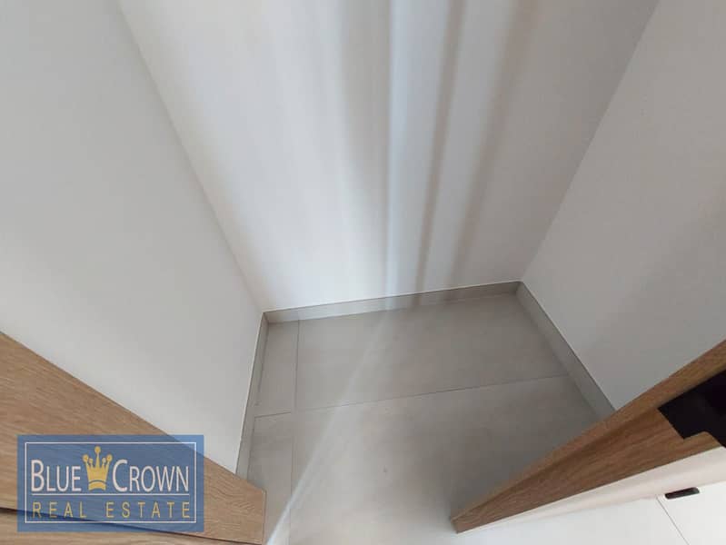 Spacious 2bhk with Balcony 3 Bath || With Kitchen Appliances - Image 6