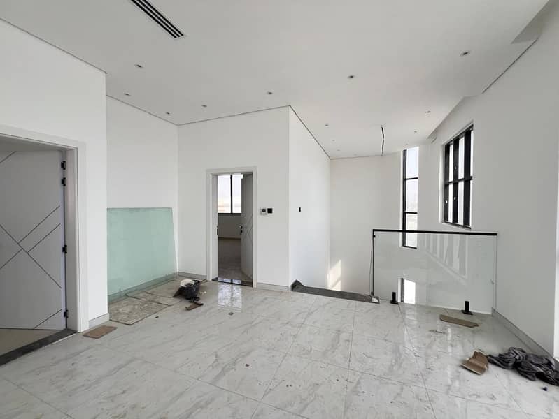 Brand New |Modern 4-Bedroom |GARDEN - Image 10