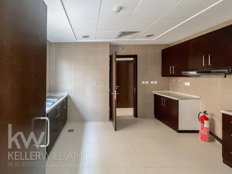 Family Community | Landscaped | Prime Location - Image 6