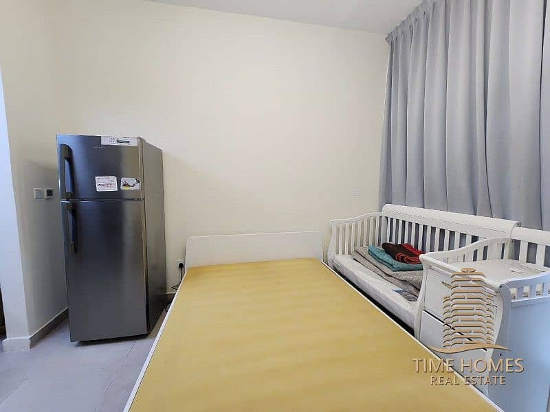 Vacant | Fully Furnished | Chiller Free - Image 6