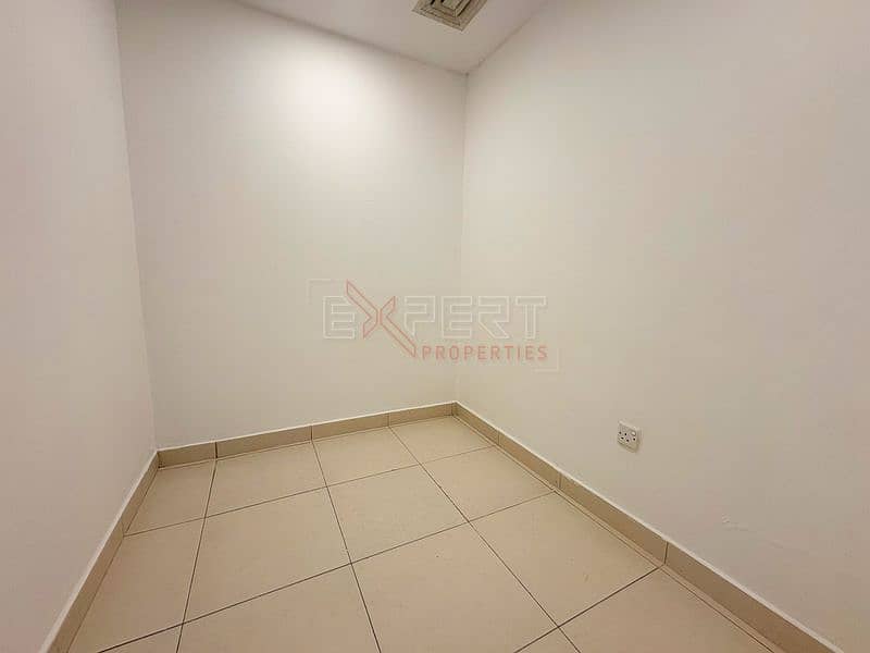 Full Marina View | High Floor | Prime Location - Image 9