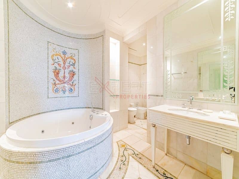 Creek & Skyline View | Fully Furnished | Prime Location - Image 14