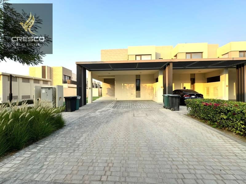 VACANT | HUGE LAYOUT | NEAR TO GARDEN