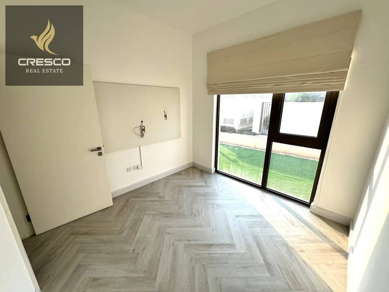 VACANT | HUGE LAYOUT | NEAR TO GARDEN - Image 14