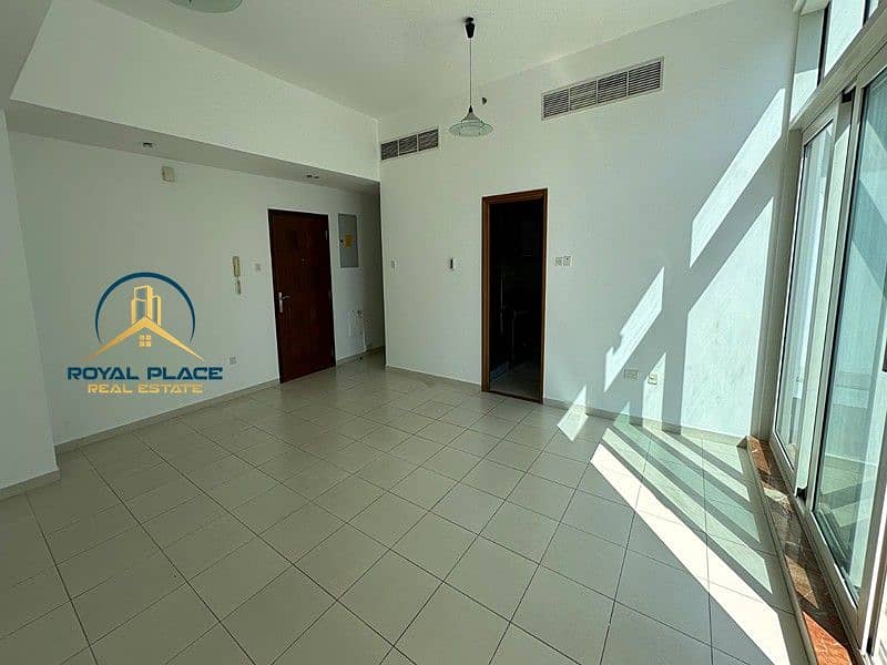 Large Layout | Next to Metro | Vacant Now