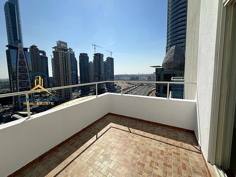 Large Layout | Next to Metro | Vacant Now - Image 6