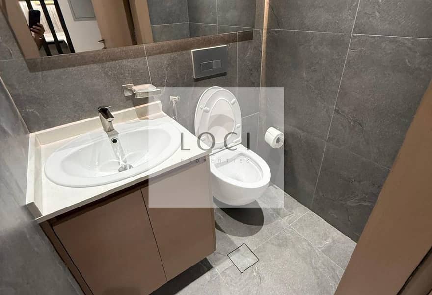 BRAND NEW | MID FLOOR | READY TO MOVE | NICE - Image 6