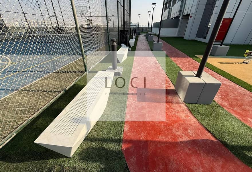 BRAND NEW | MID FLOOR | READY TO MOVE | NICE - Image 11