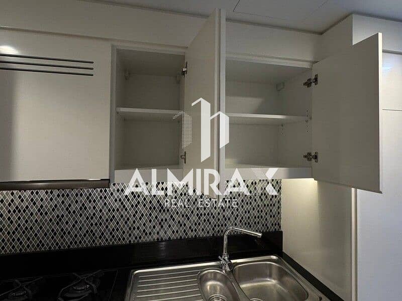 Fully Furnished | Prime Location | High Floor | Good Condition - Image 21