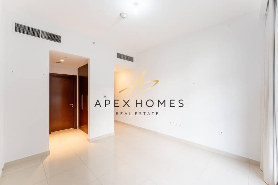 Large Balcony | Corner Unit | Villa View - Image 10