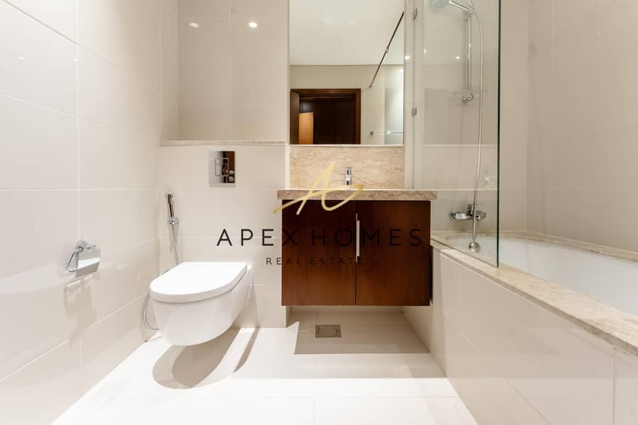 Large Balcony | Corner Unit | Villa View - Image 15