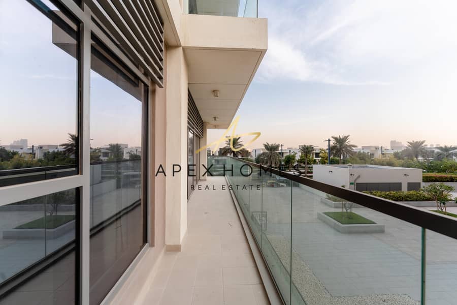Large Balcony | Corner Unit | Villa View - Image 20