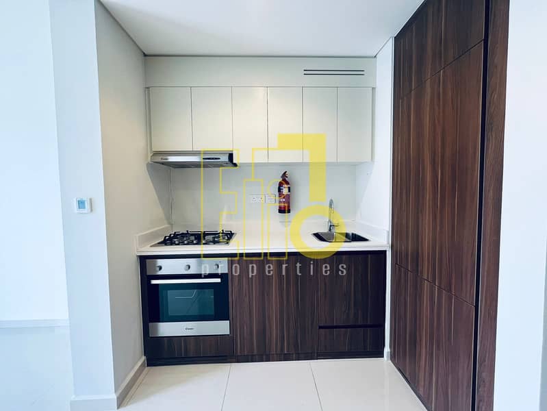 1 BR Apartment with Balcony | Burj Khalifa view - Image 21