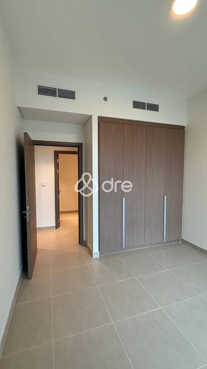 Premium Waterfront Location | Modern Layout - Image 7