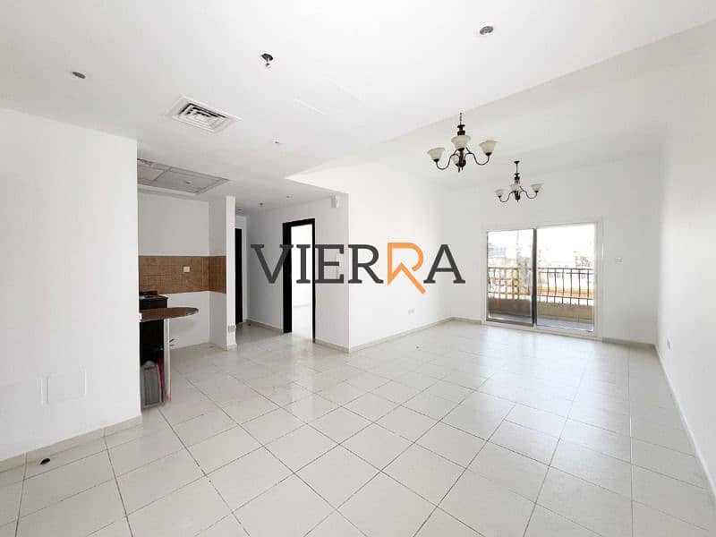 Vacant | close to circle Mall | High Roi