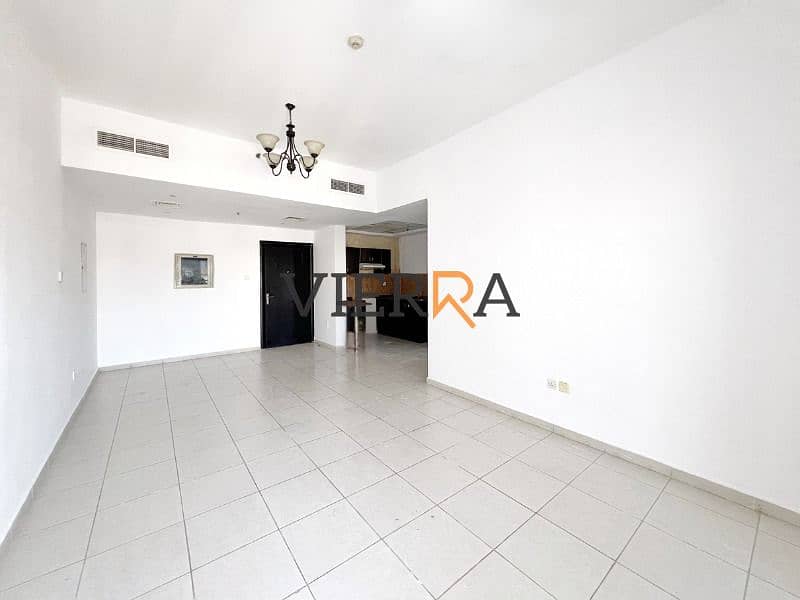 Vacant | close to circle Mall | High Roi