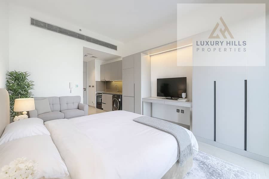 Burj Khalifa View l Fully Furnished l Balcony