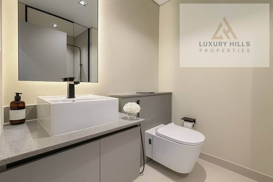 Burj Khalifa View l Fully Furnished l Balcony - Image 6